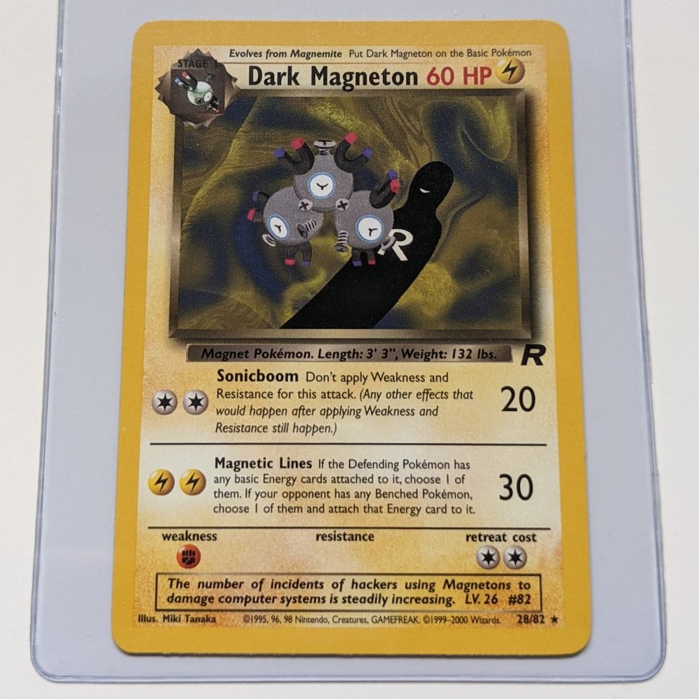 Dark Magneton Non-Holo 28/82 Team Rocket Set Unlimited Rare Pokemon Card WOTC